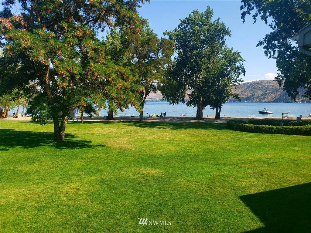 1 Beach 542-O - Photo 1