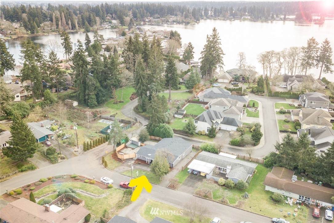 7802 Oakridge Drive - Photo 1
