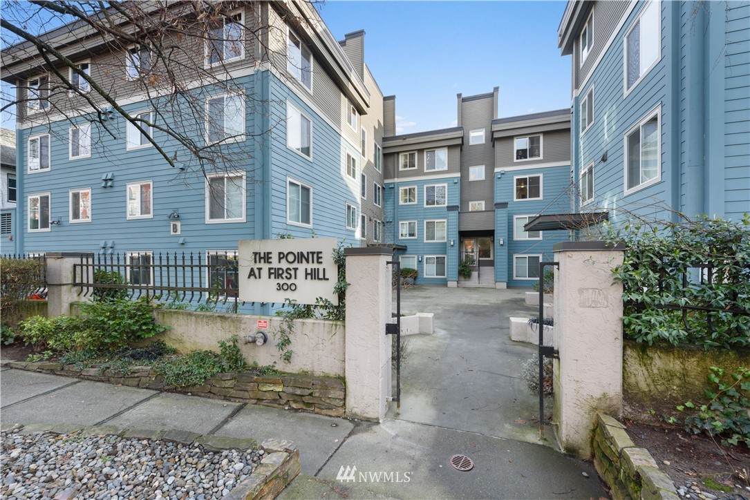 300 10th Avenue - Photo 1