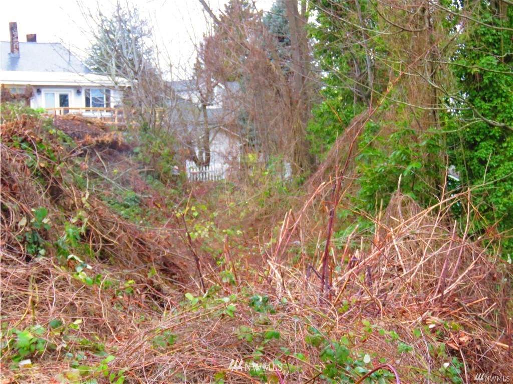 48 44th Avenue - Photo 1