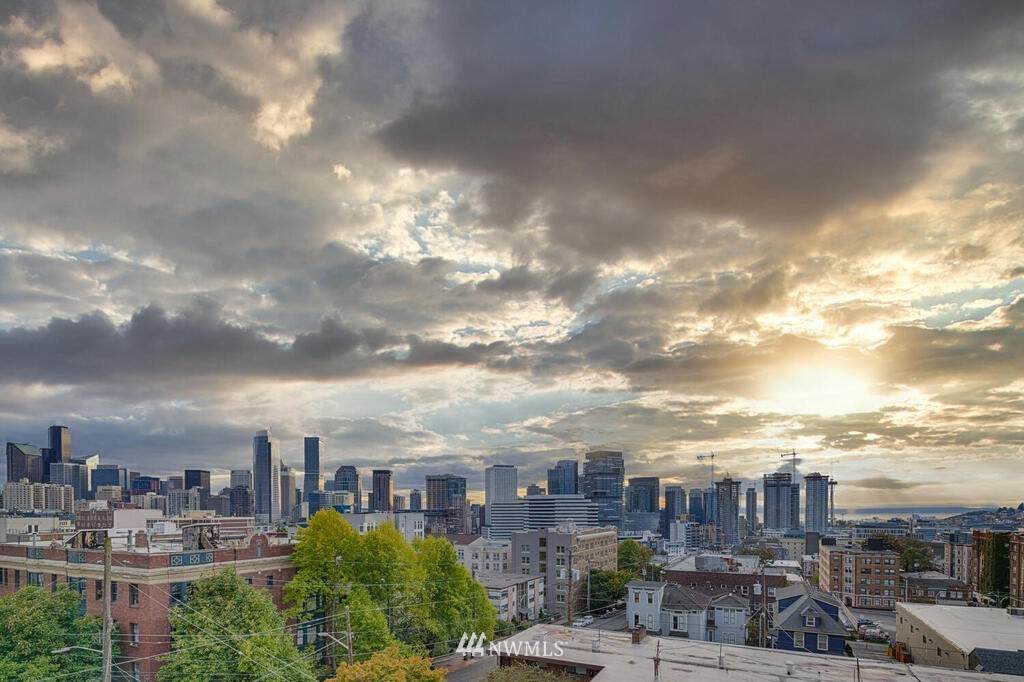 700 Denny Way - Photo 1