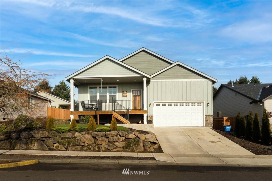 402 17th Street - Photo 1