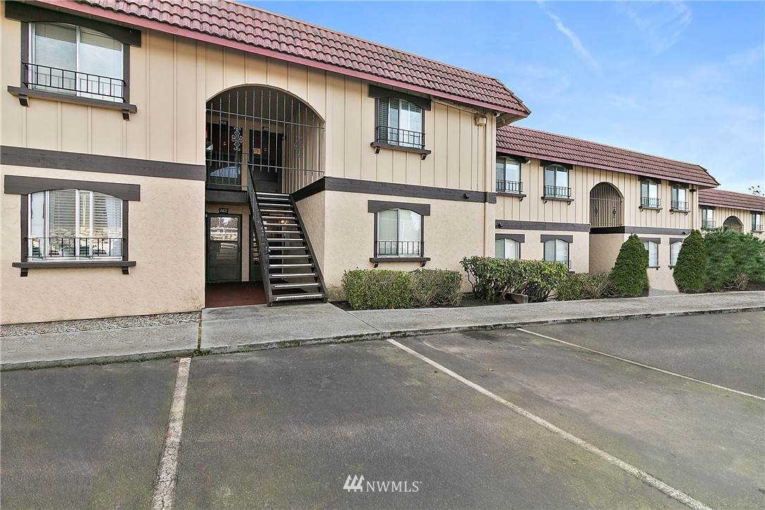 1001 Pearl Street - Photo 1