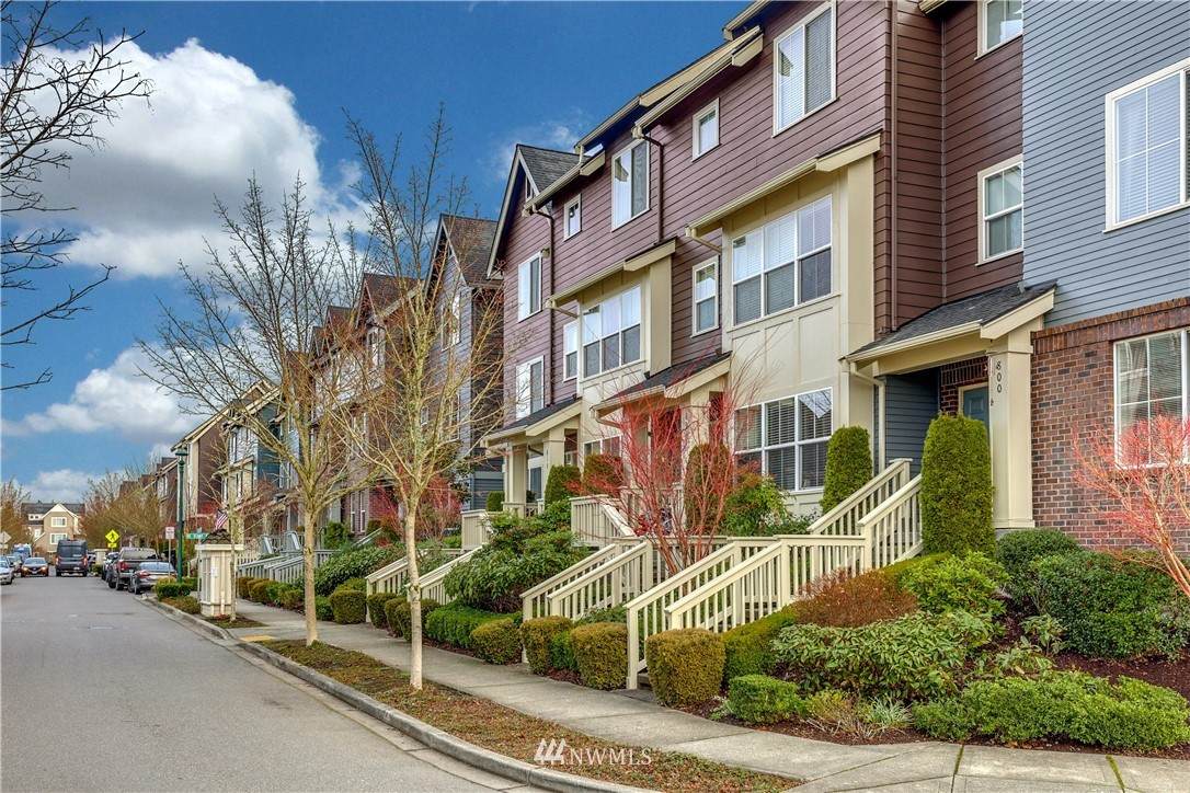 810 4th Avenue - Photo 1