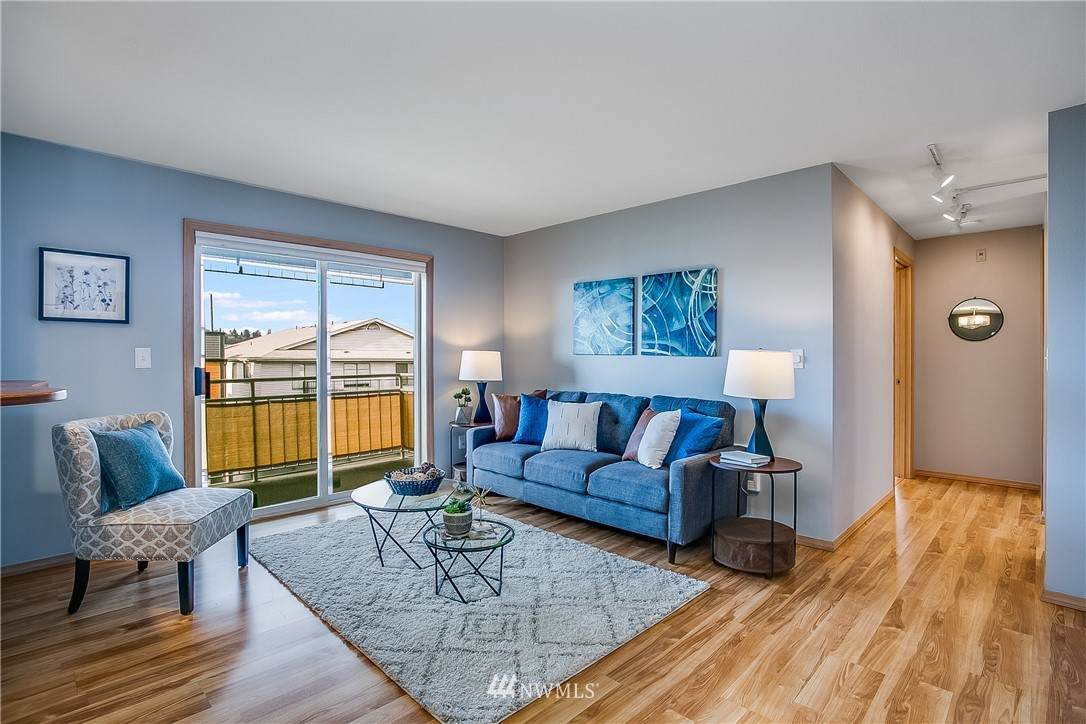 2017 Eastlake Avenue - Photo 1