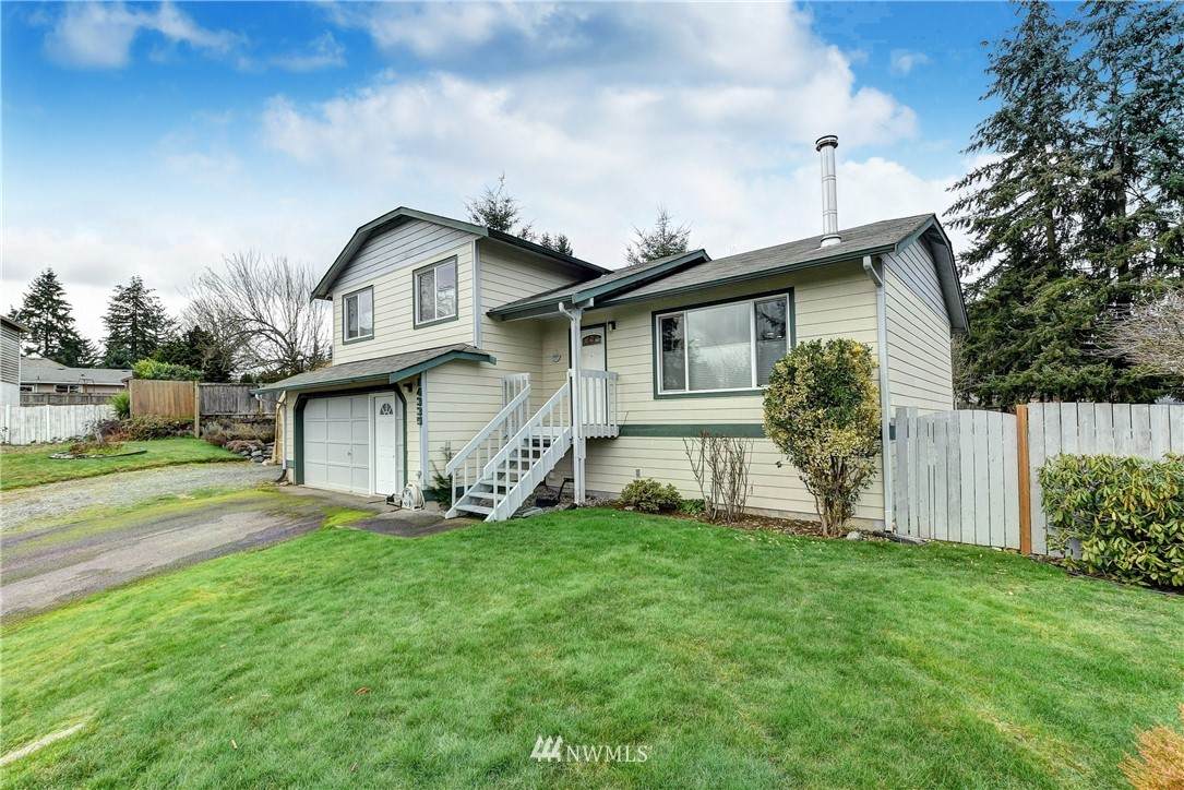 14335 79th Place - Photo 1