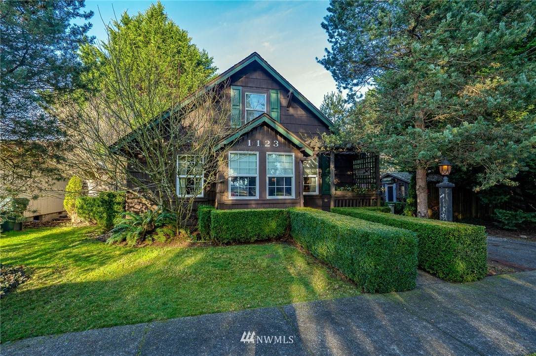 1123 Borthwick Street - Photo 1