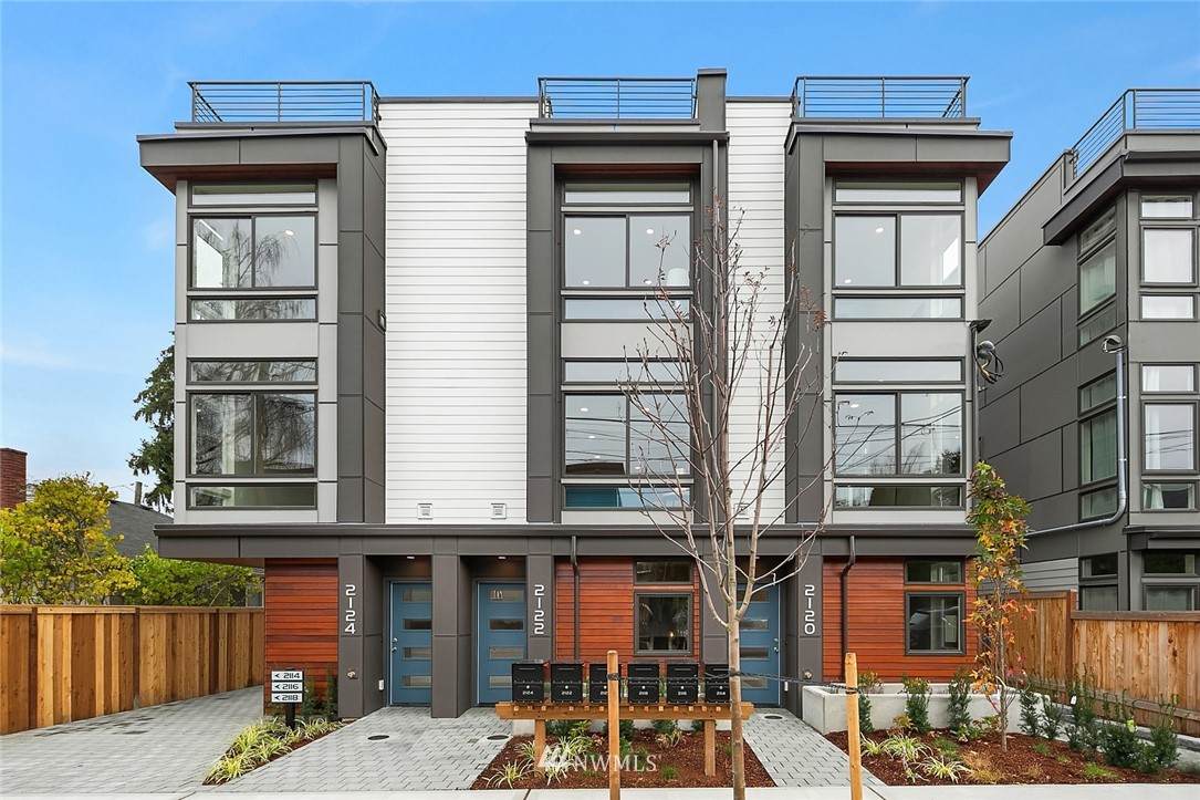 2116 3rd Avenue - Photo 1
