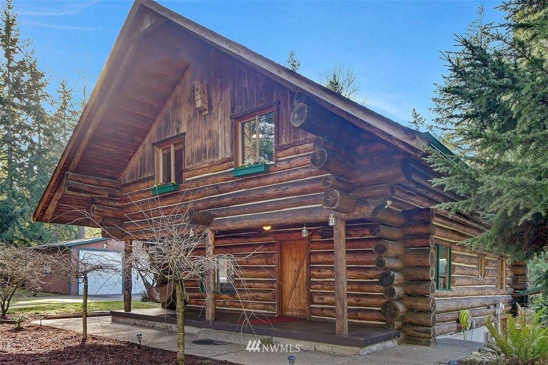 6209 185th Avenue - Photo 1