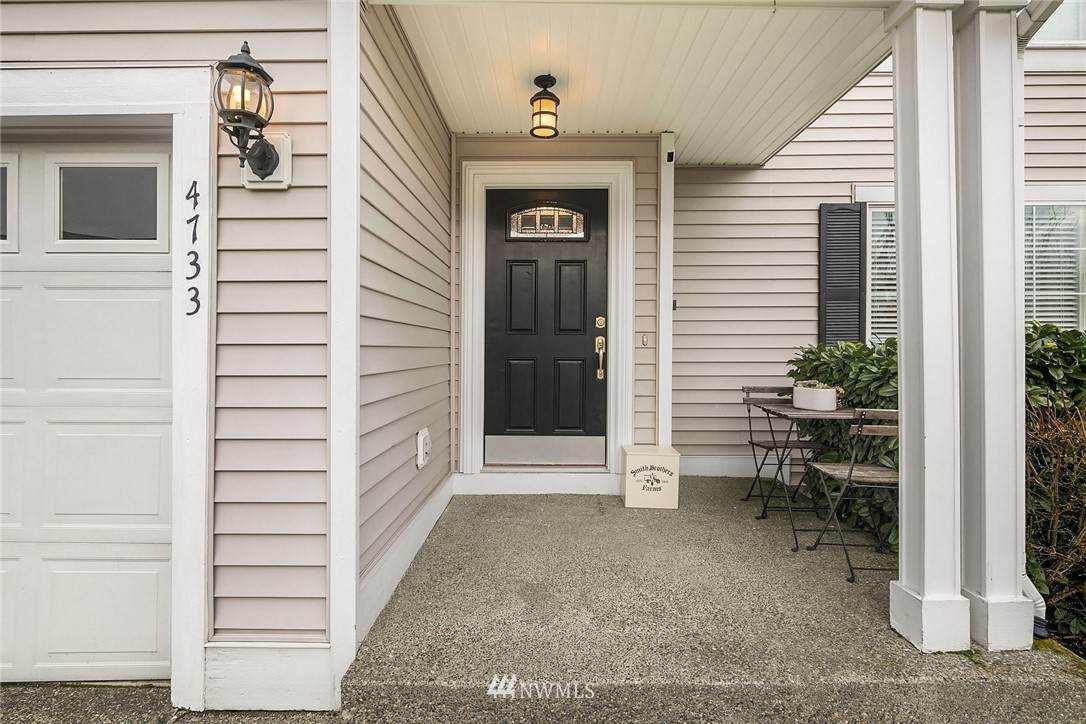 4733 143rd Street - Photo 1