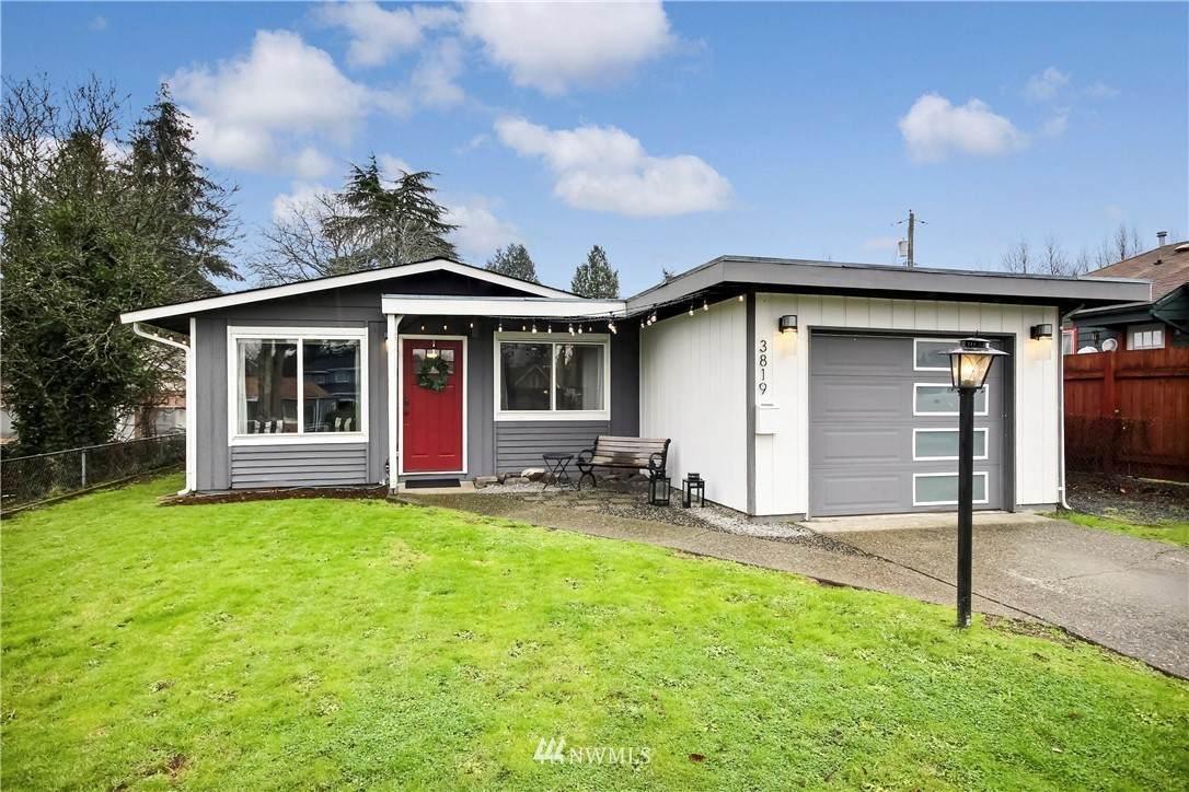 3819 Howe Street - Photo 1