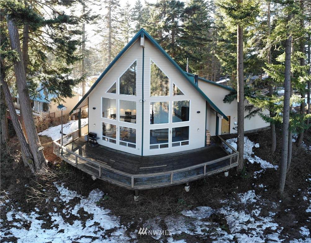750 Oakmont Drive - Photo 1