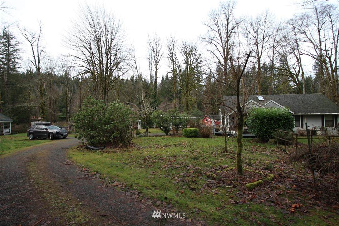 46044 Edgewick Road - Photo 1