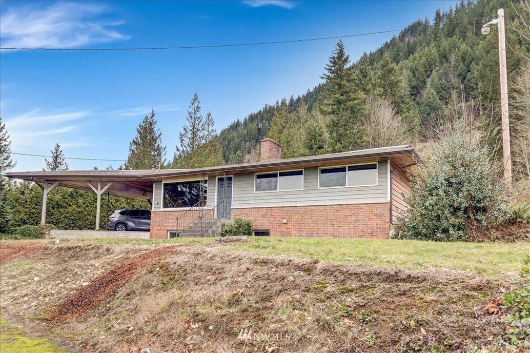 25927 Jim Creek Road - Photo 1