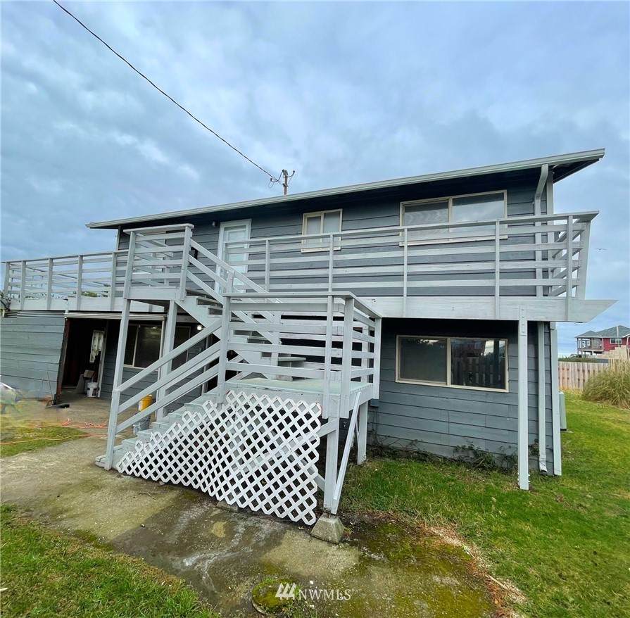 564 Decatur Street - Photo 1