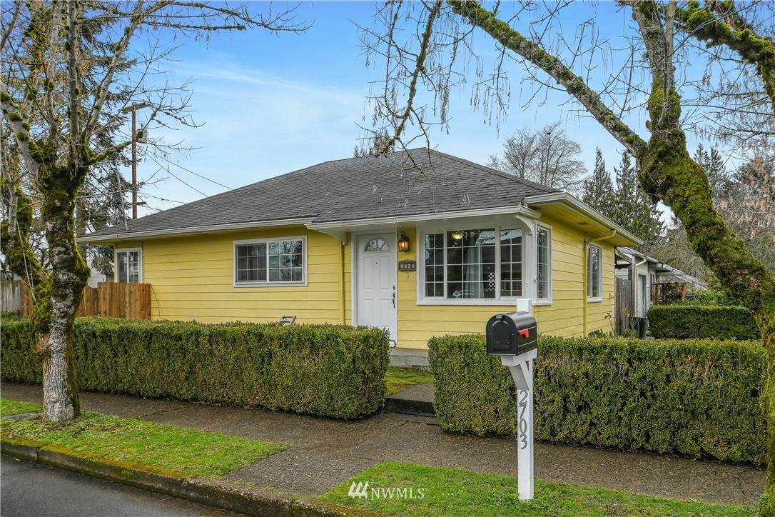 2703 Fairmount Avenue - Photo 1