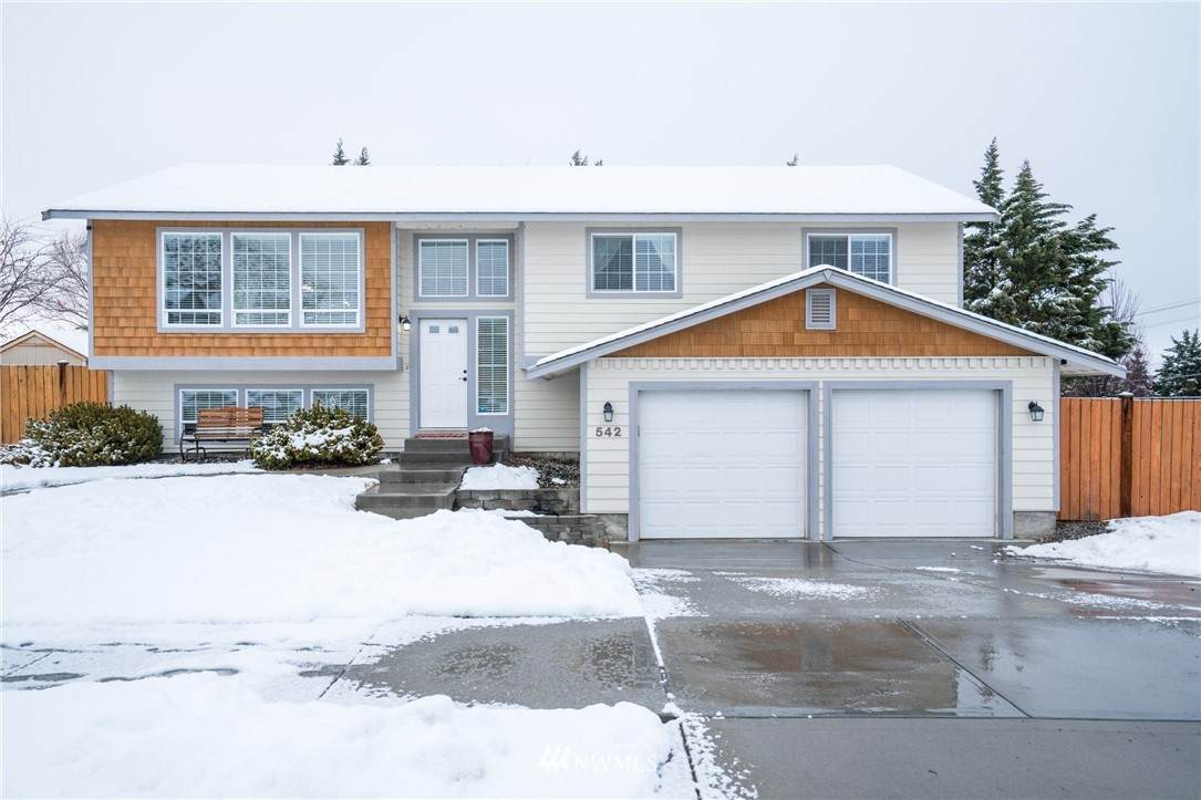 542 Saddle Rock Loop - Photo 1