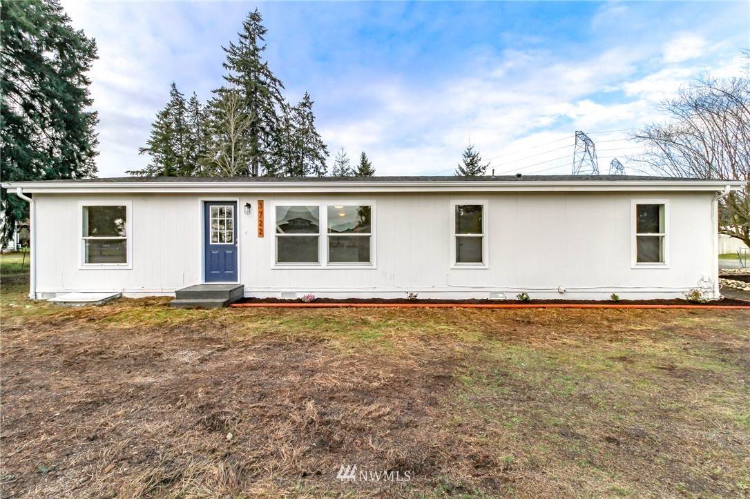 3722 189th Street - Photo 1
