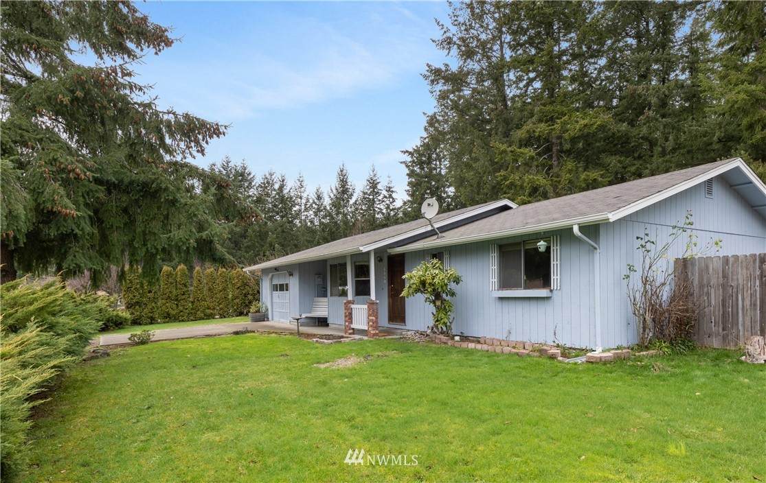 6040 Tolmie Drive - Photo 1
