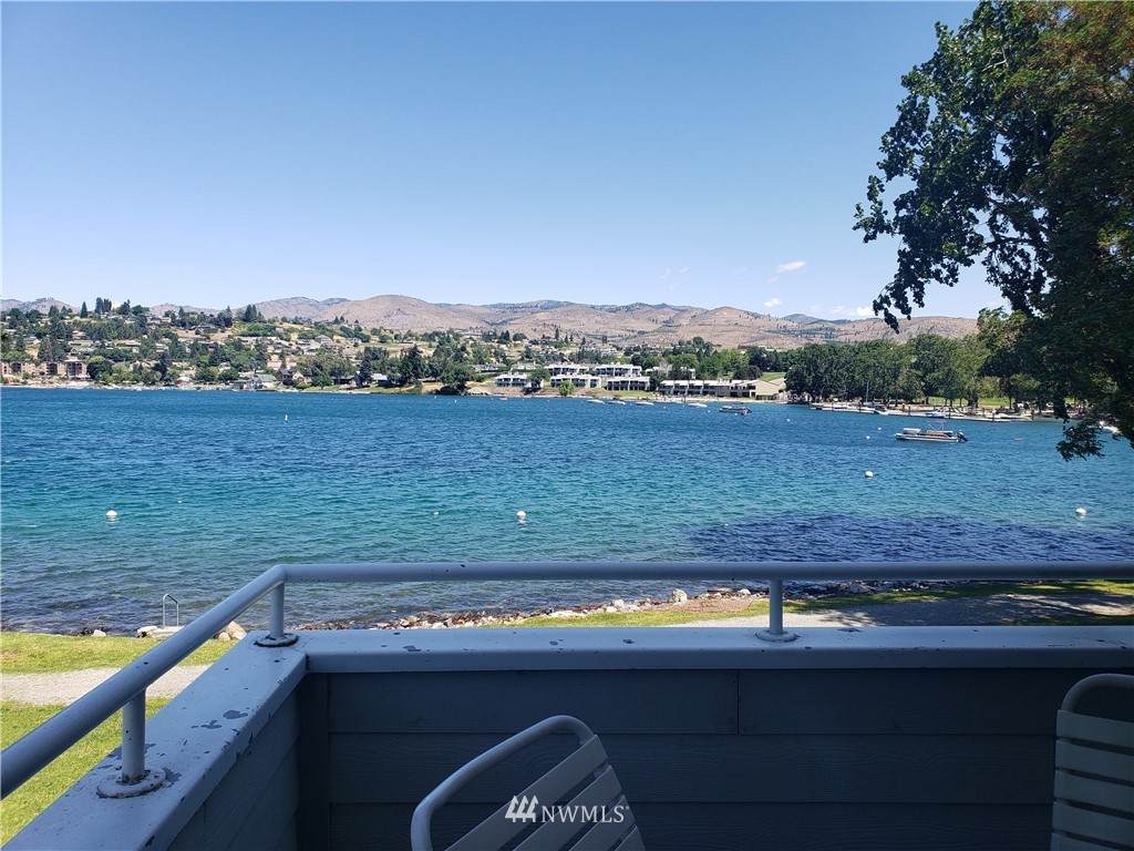 1 Beach 586-O - Photo 1