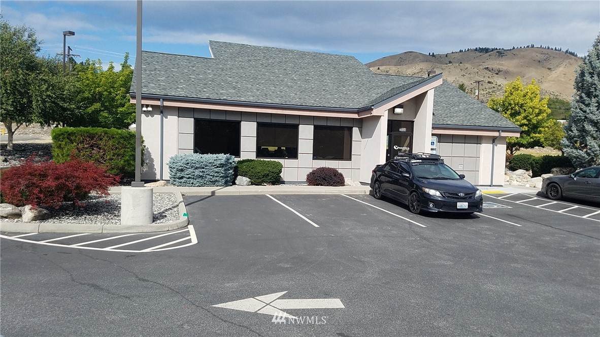 2030 Entiat Way - Photo 1