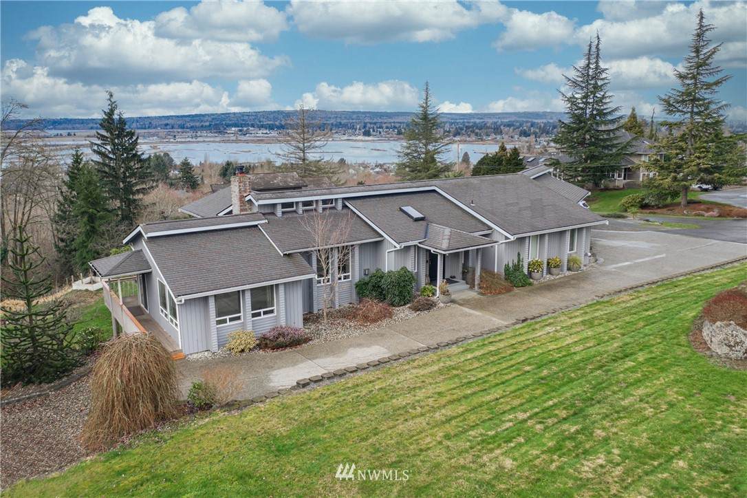 4708 67th Avenue - Photo 1