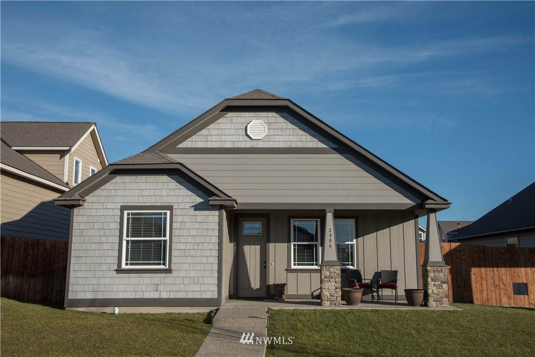 2406 Mcintosh Street - Photo 1