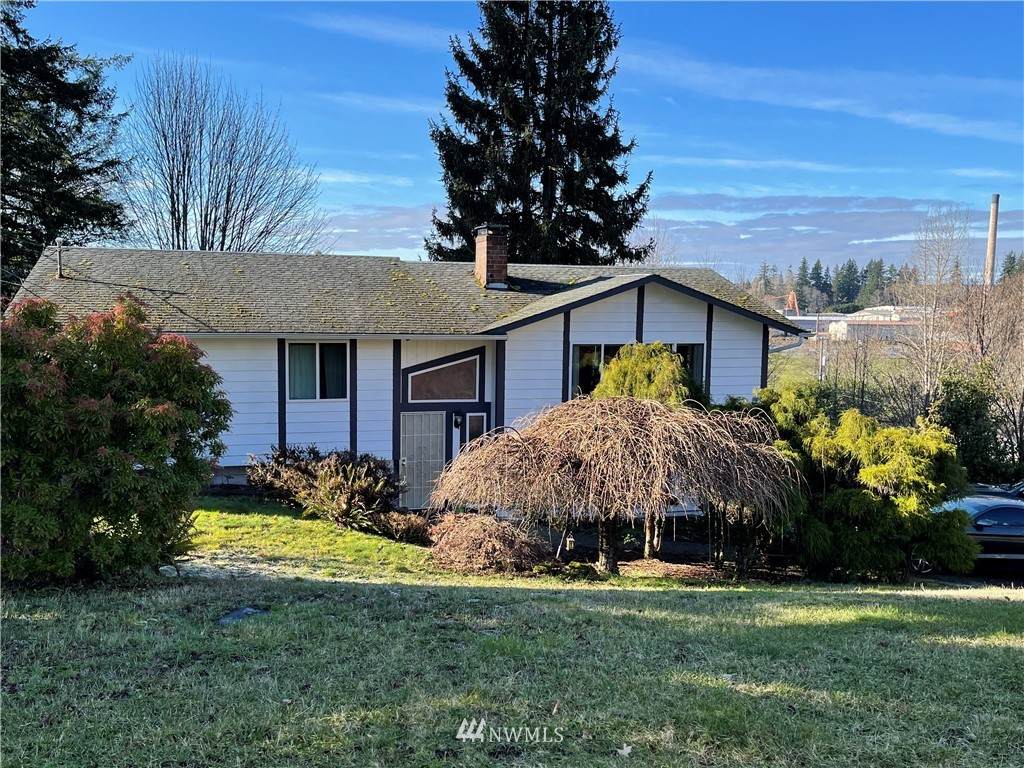 325 Birch - Photo 1