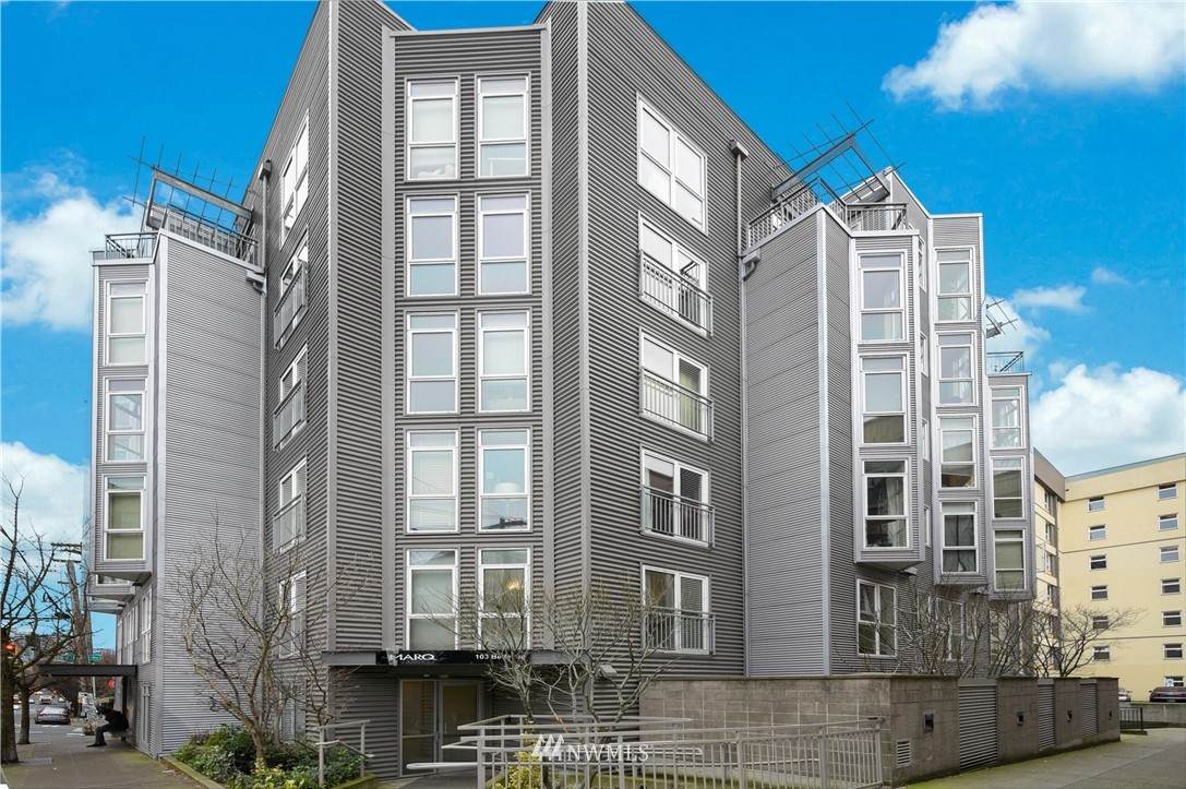 103 Bellevue Ave East - Photo 1