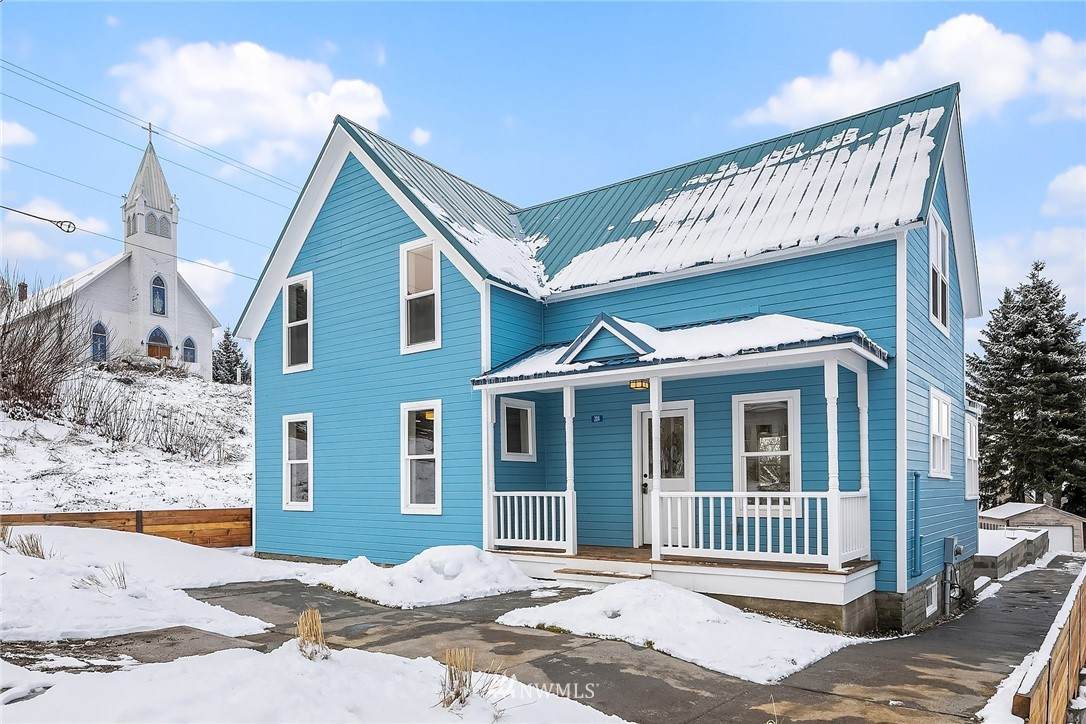 204 Idaho Avenue - Photo 1