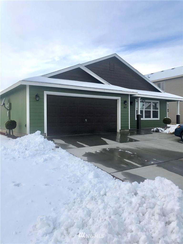 901 Country Avenue - Photo 1