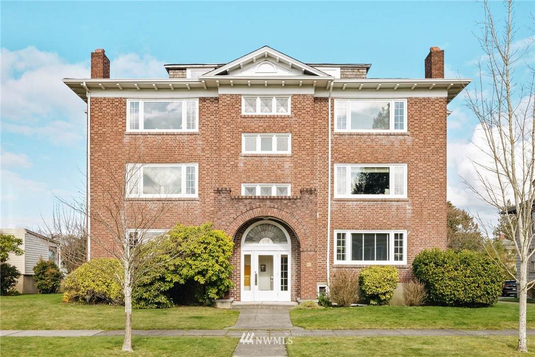 915 M Street - Photo 1
