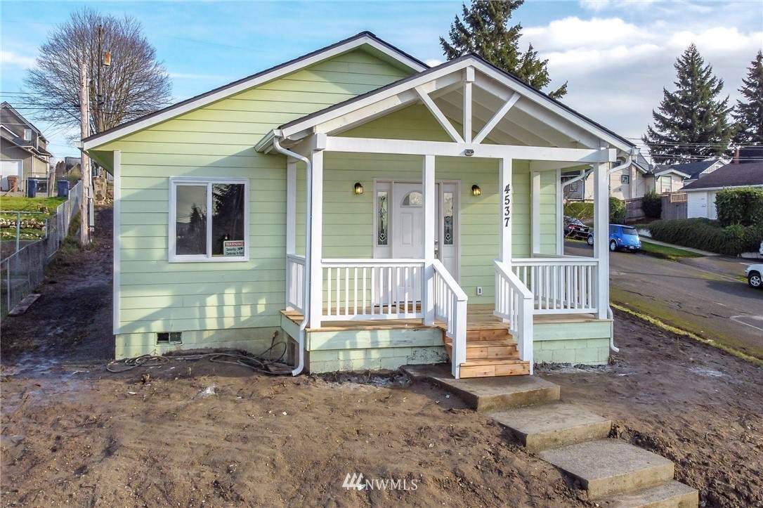 4537 Sheridan Avenue - Photo 1
