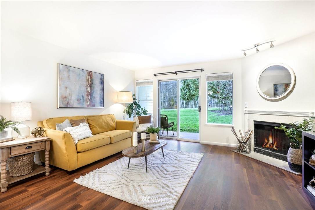 5300 Harbour Pointe Boulevard - Photo 1