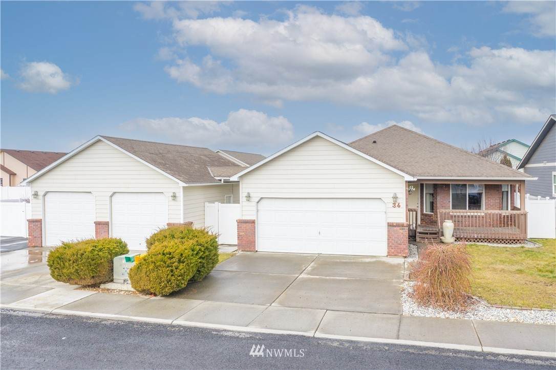 1300 Marina Drive - Photo 1