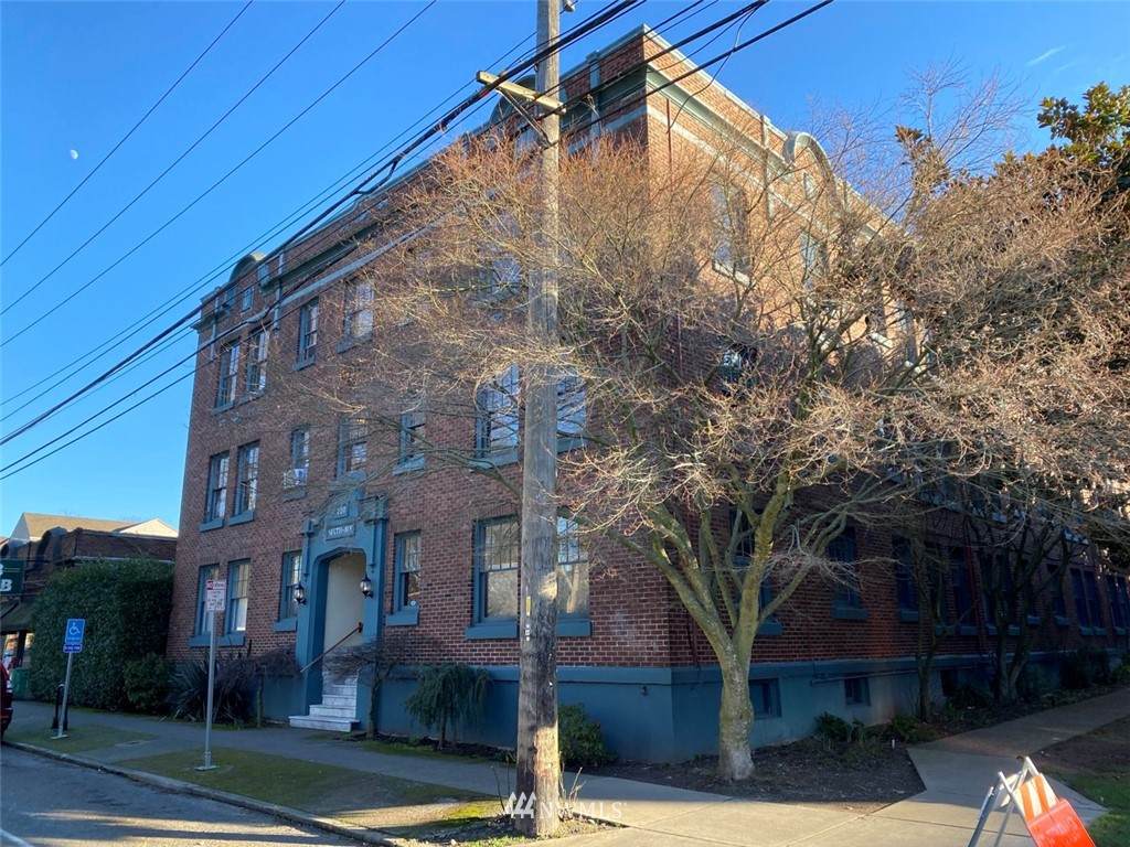 720 6th Avenue - Photo 1