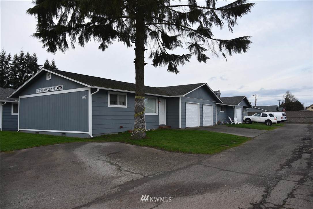 705 Willow Street - Photo 1