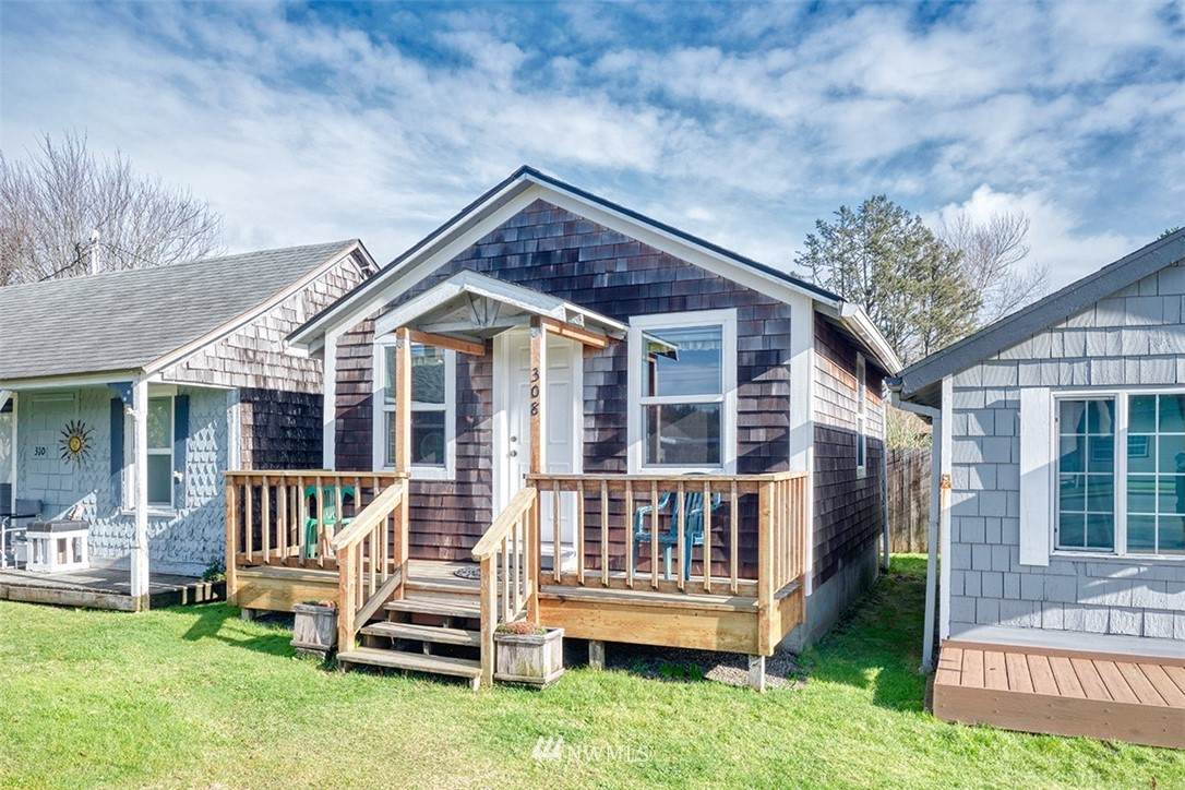 308 Pacific Avenue - Photo 1