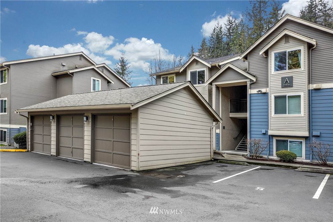 19418 Bothell Way - Photo 1