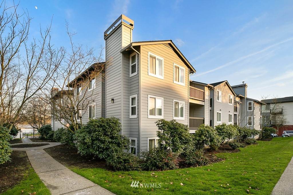 6700 182nd Street - Photo 1