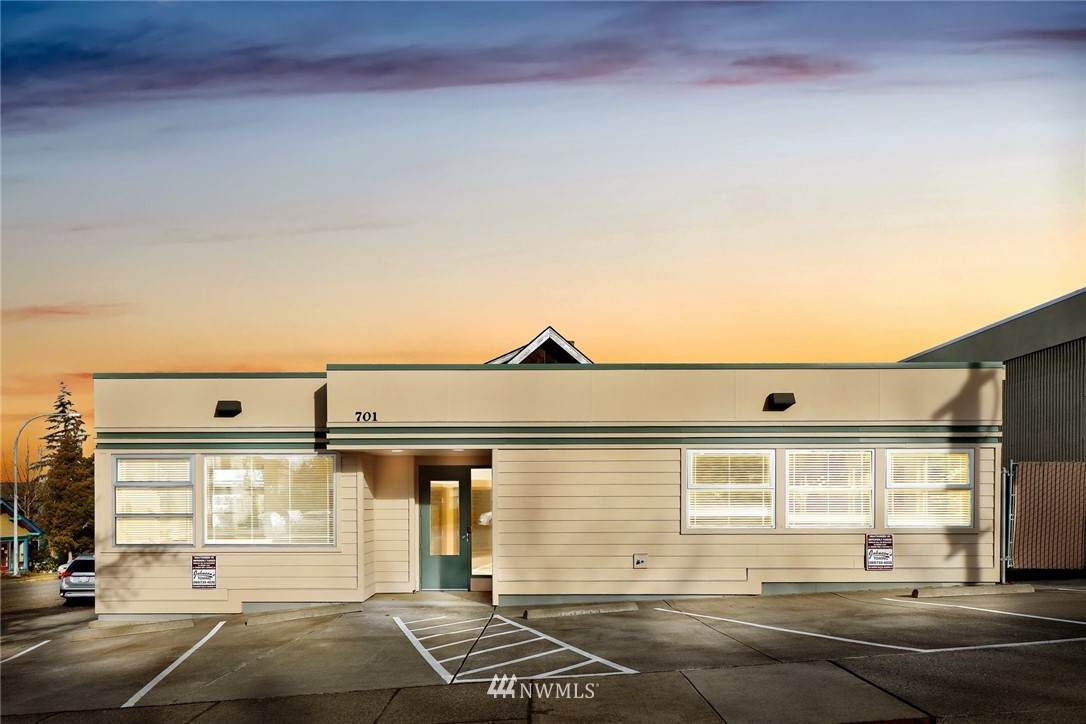 701 Holly Street - Photo 1