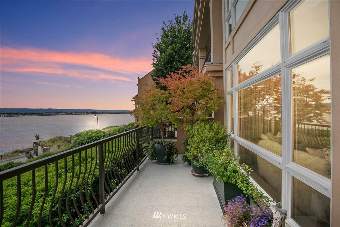 2015 Columbia River Dr - Photo 1