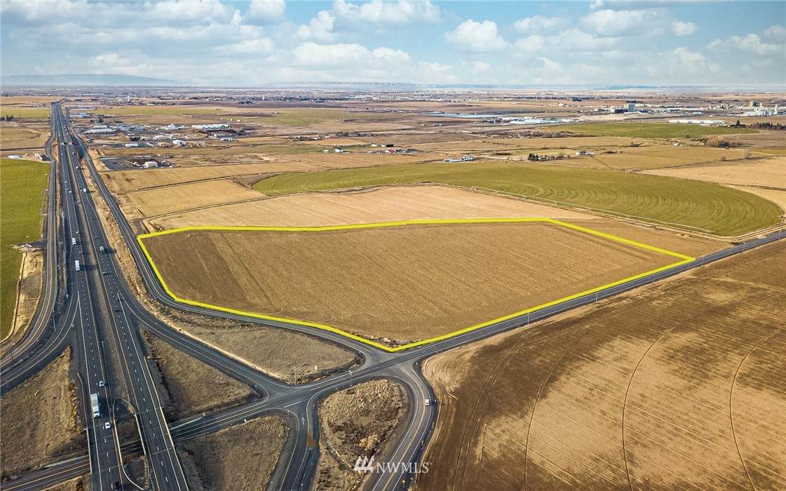 576 Road O - Photo 1