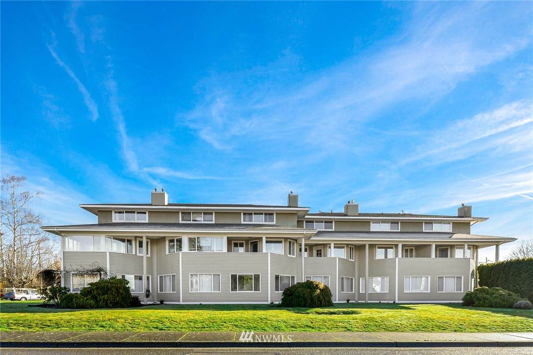 1332 4th Street - Photo 1