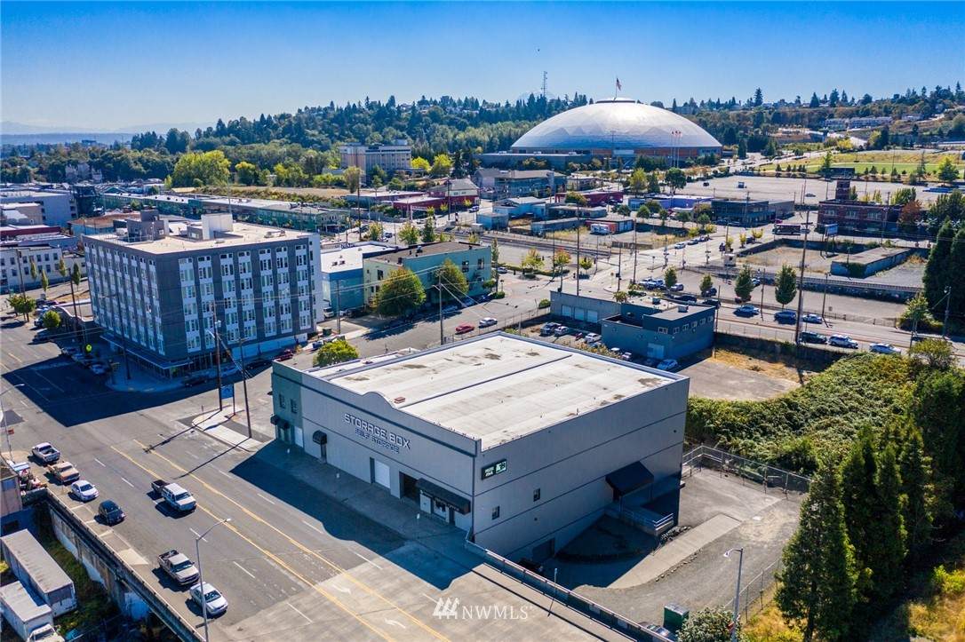 216 Puyallup Avenue - Photo 1