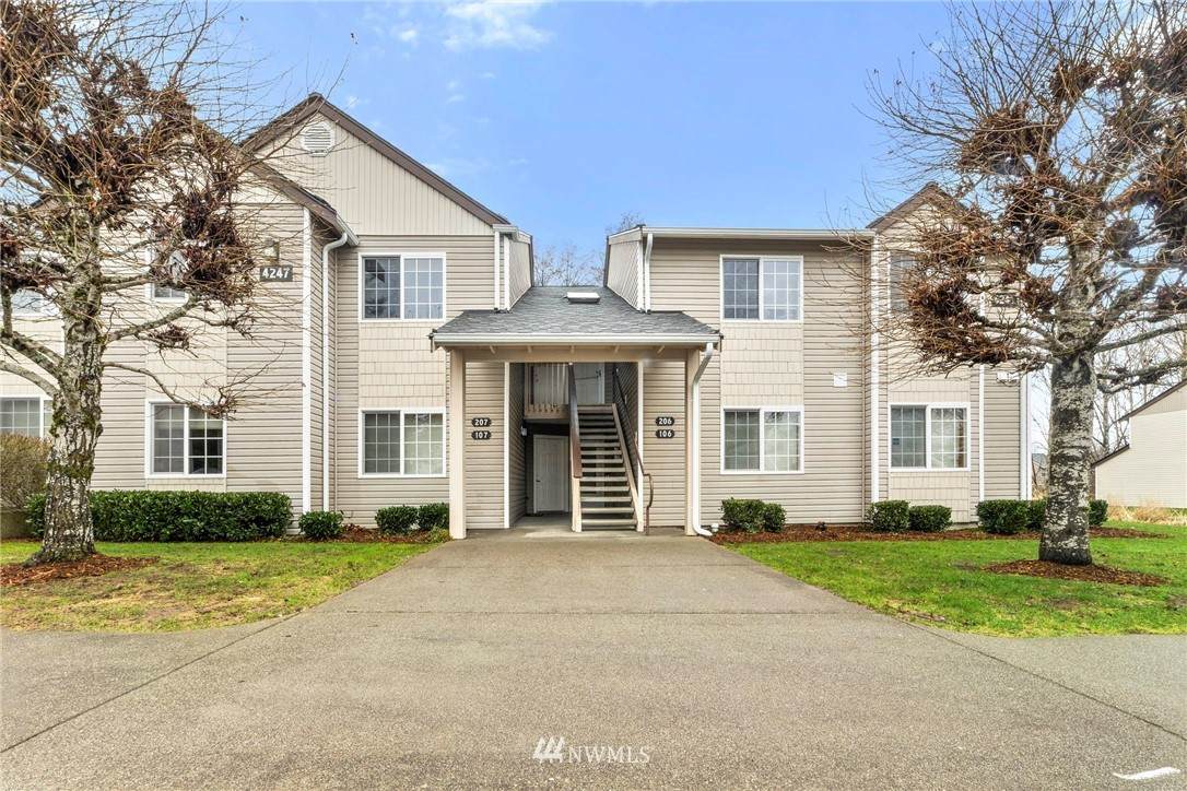 4247 Wintergreen Lane - Photo 1