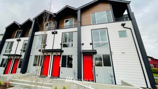 7152 Beacon Avenue - Photo 1