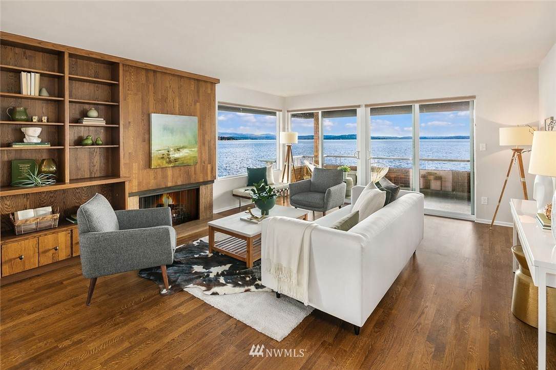 2330 43rd Avenue - Photo 1