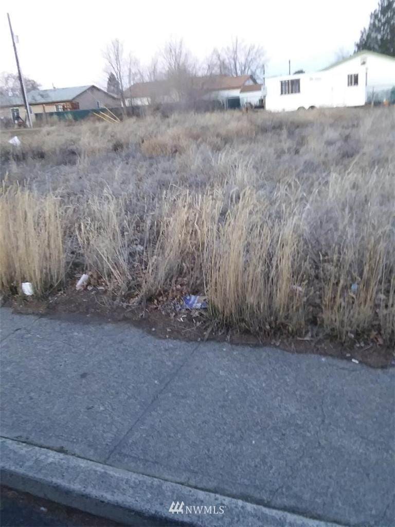 1104 Arnold Drive - Photo 1