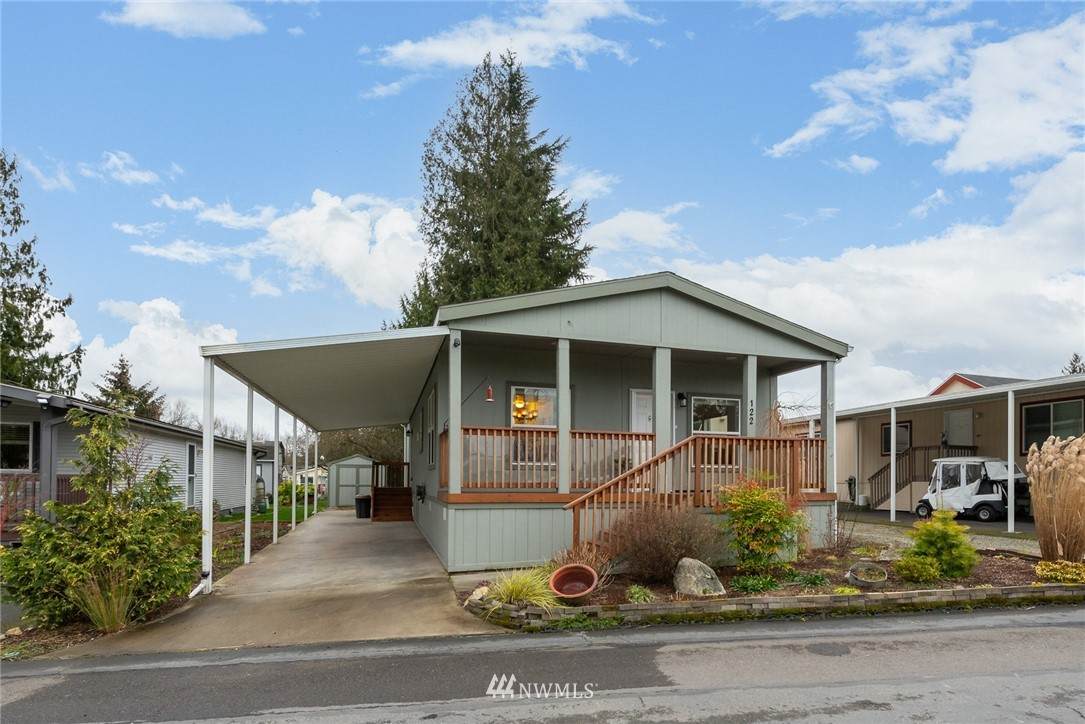 2101 324th Street - Photo 1